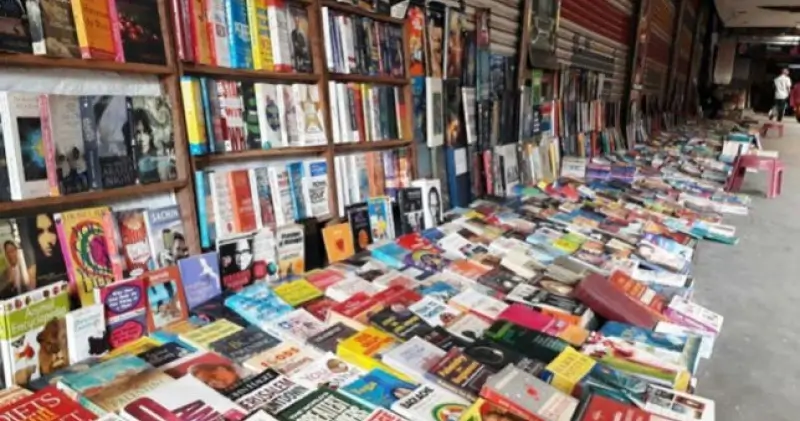 Book Market in Delhi
