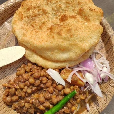 Chole Bhature in Kamla Nagar